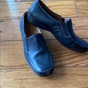 Black leather naturalizer loafer 8W